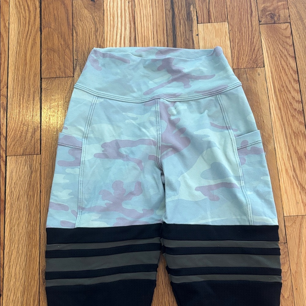 Bombshell Sportswear Girls Pink Camouflage and black High-Waist Leggings (2) - Picture 3 of 7